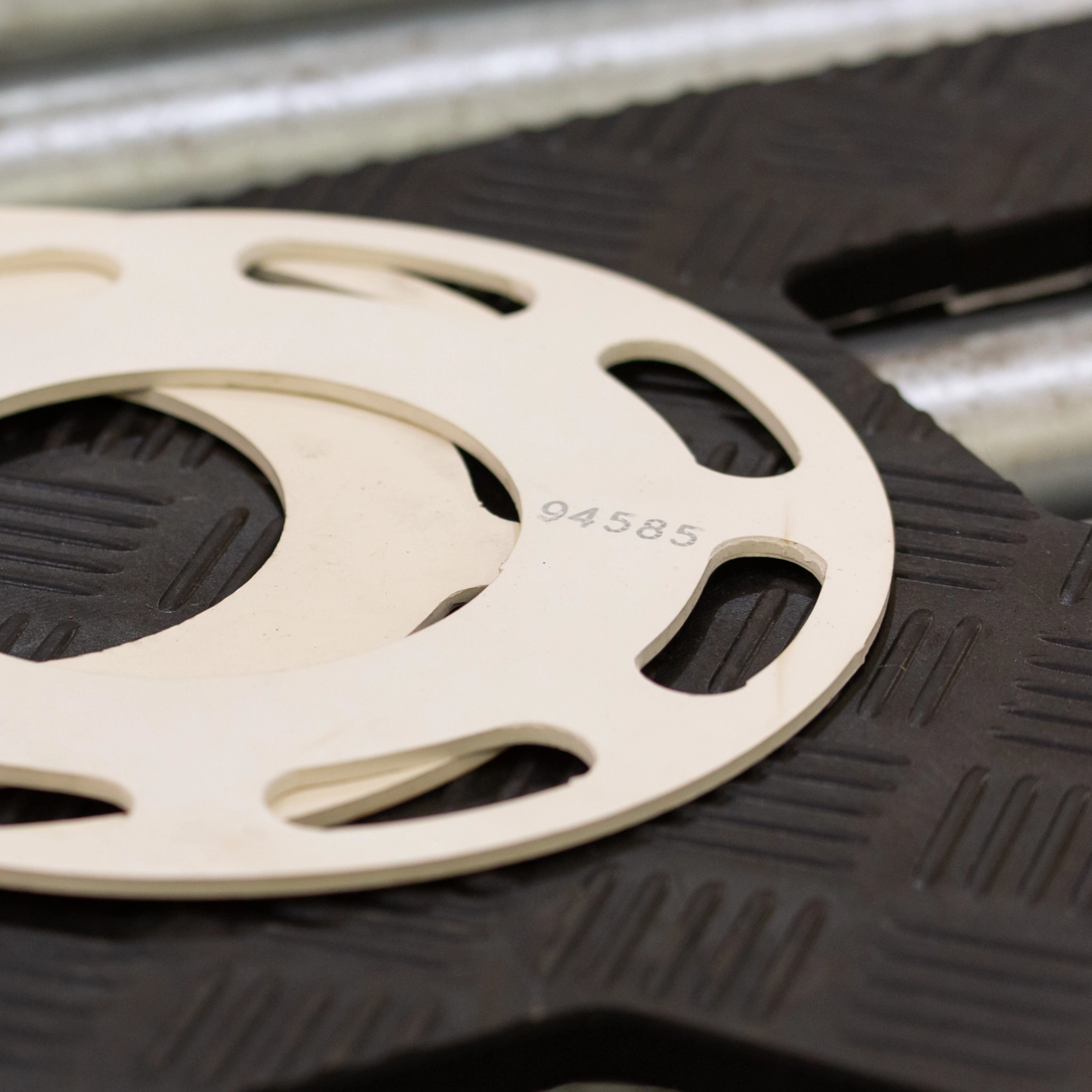 Cut rubber and plastic parts